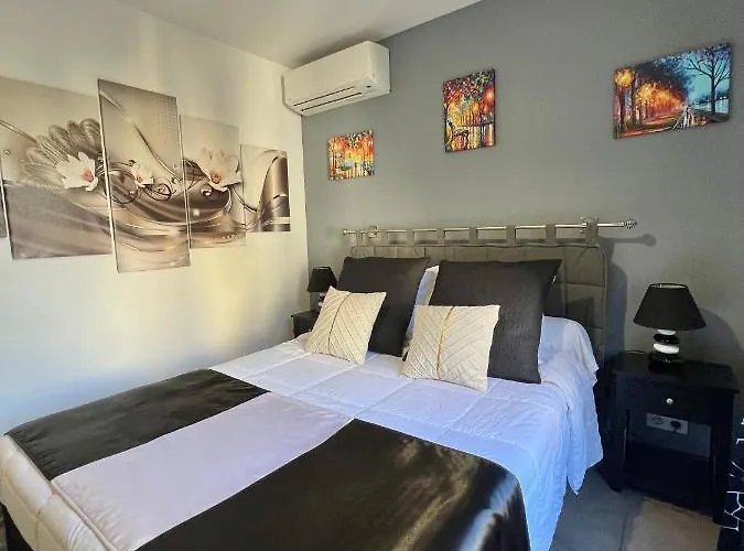 Diego 4 Pieces Duplex Apartment *